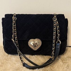 Betsey Johnson Shoulder Bag Womens Medium Black Velvet Quilted Heart Logo Chain